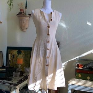 Perfect vintage linen dress 🌾